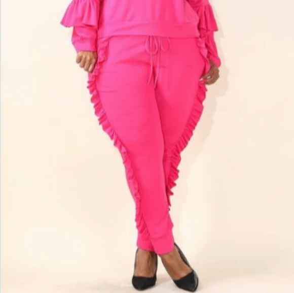 Ruffle Me Set - Picture 2 of 2